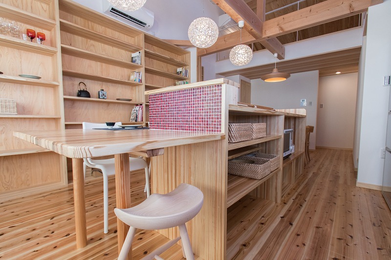 造作収納 キッチンカウンター 石田工務店 施工例